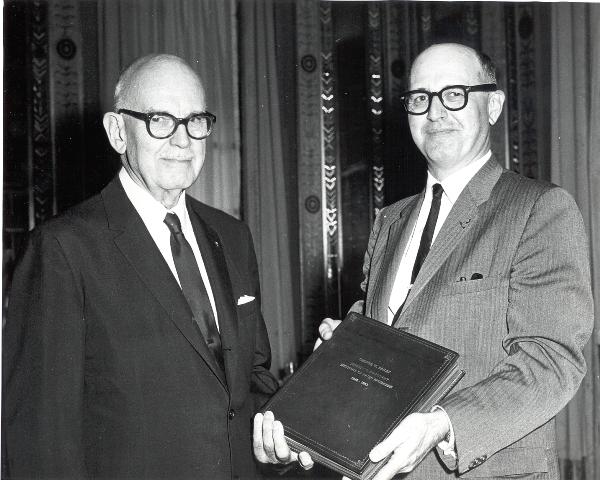 File:George Bailey with Donald Fink 2762.jpg